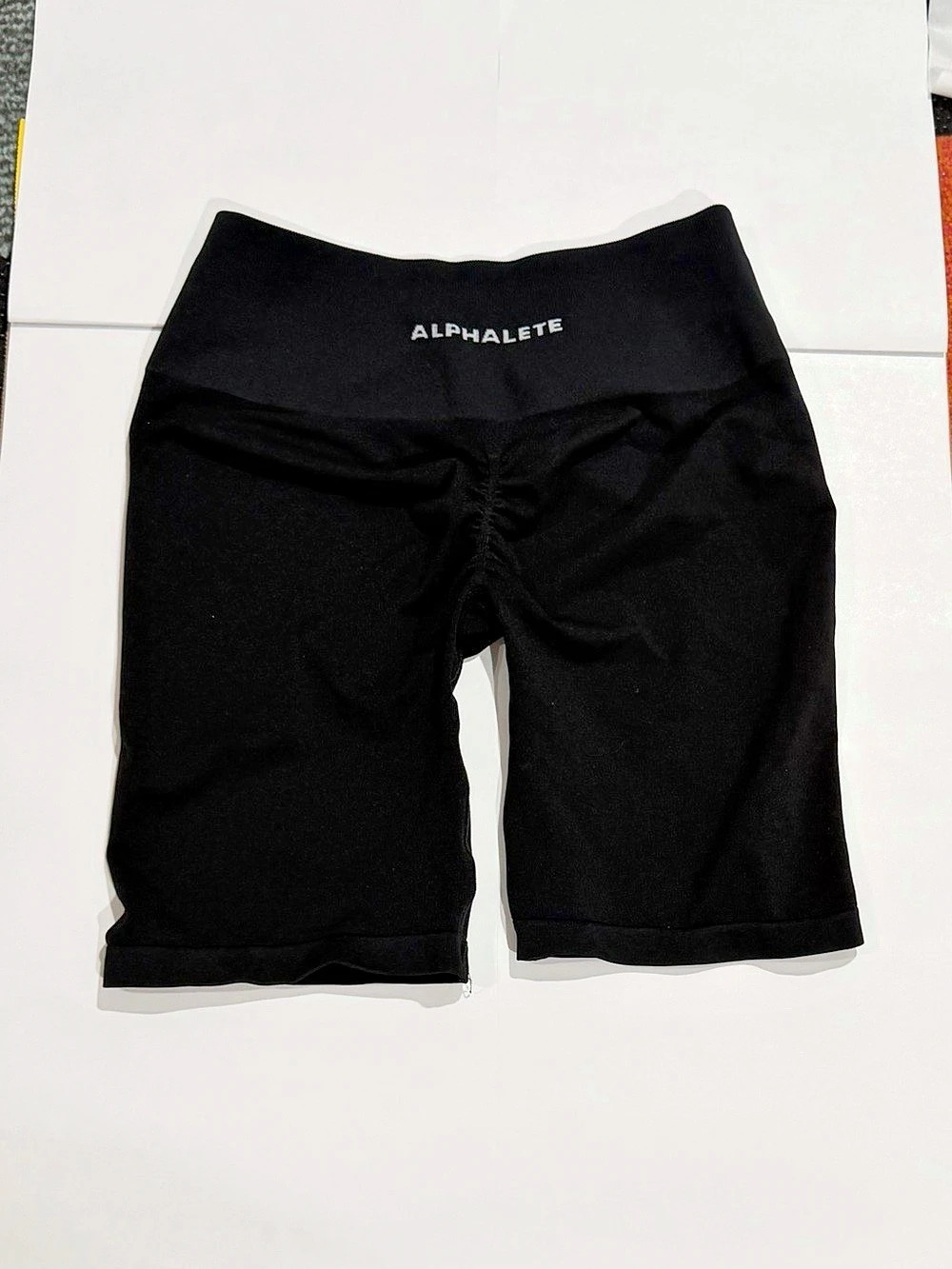 Alphalete Amplify Biker Short Black Large